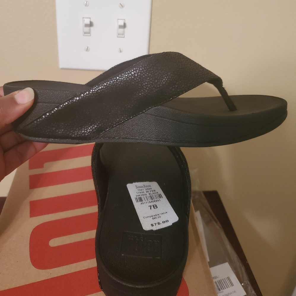 FitFlop Swoop Slides - Picture 2 of 4